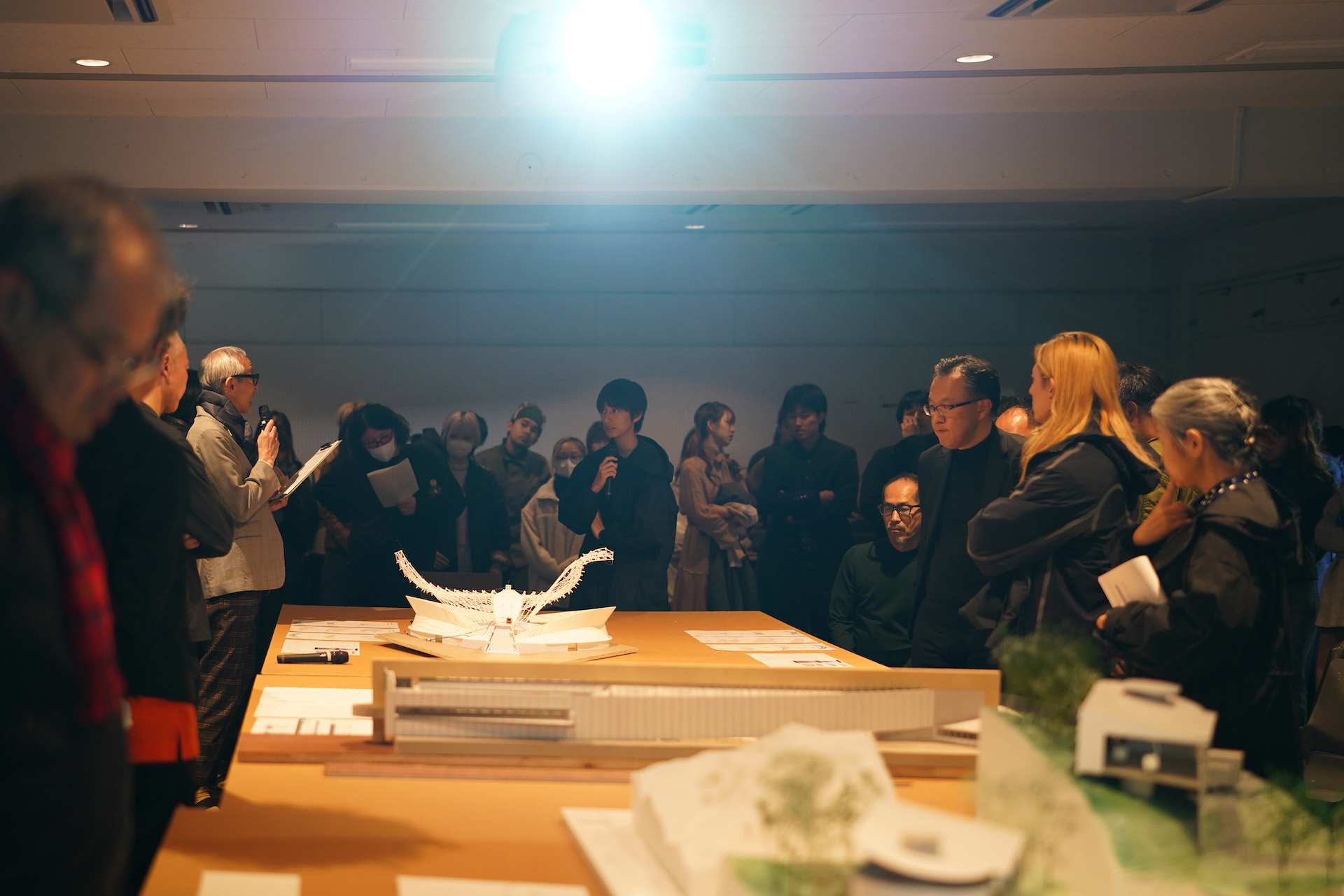 バーティカルレビュー2025冬