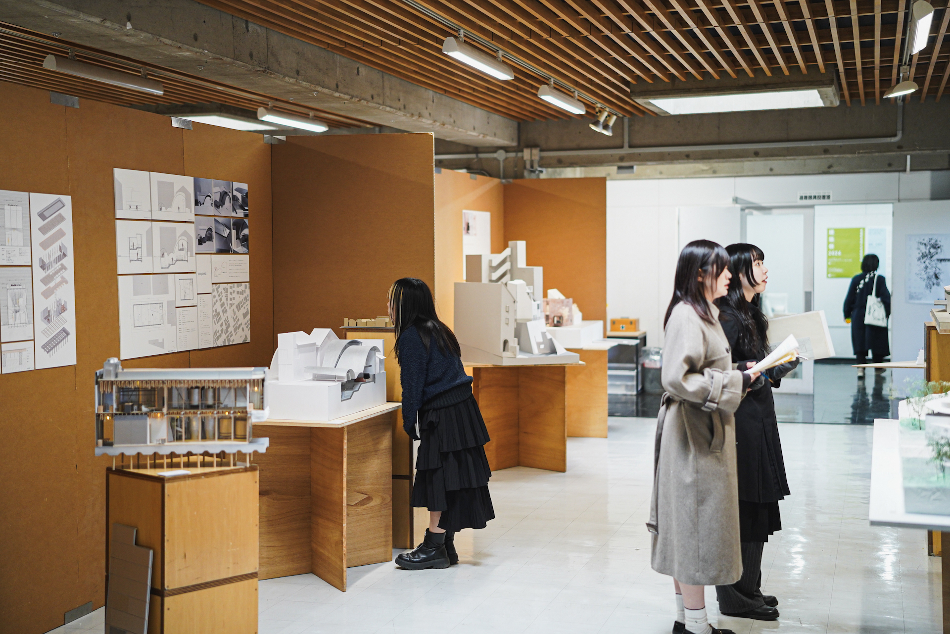 バーティカルレビュー2025冬